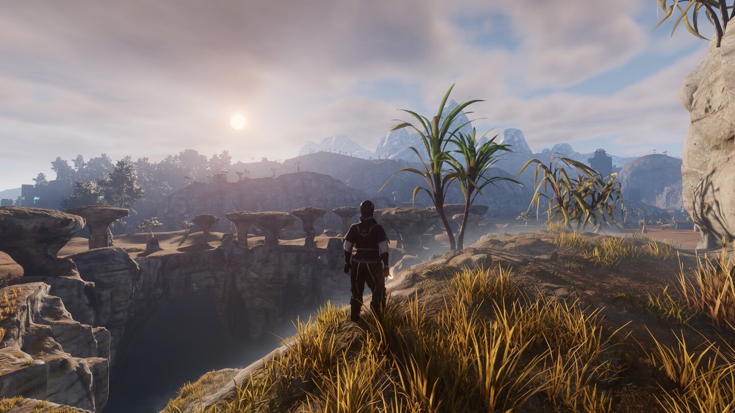Personaggio di Enshrouded osserva un paesaggio di Embervale